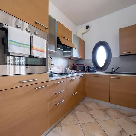 10min Dalla Ghirlandina And Relax In Apartamento Modena
